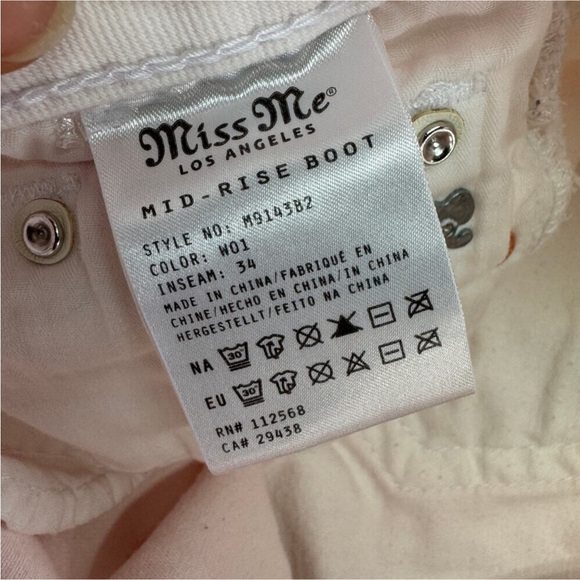 Miss Me Soft Pink Jeans - Picture 4 of 8